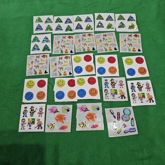 SL8:  Sandylion Sticker Lot - about 141 Modules - Mixed Themes - Picture 5 of 10